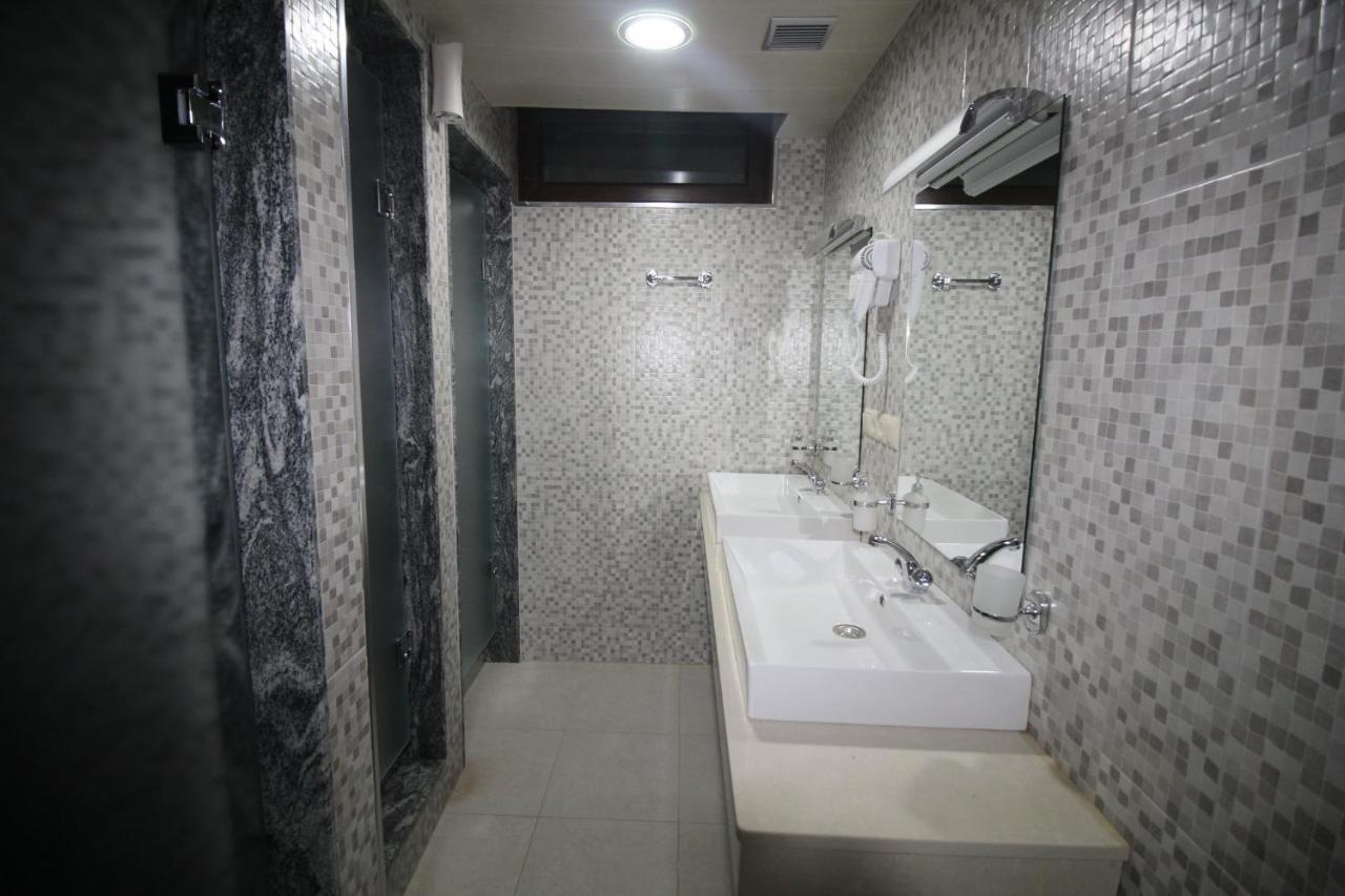 Hostel Jeal Batumi Exterior foto